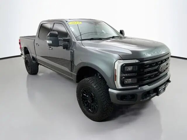 2024 Ford F-250 Super Duty Lariat — photo 1 of 13
