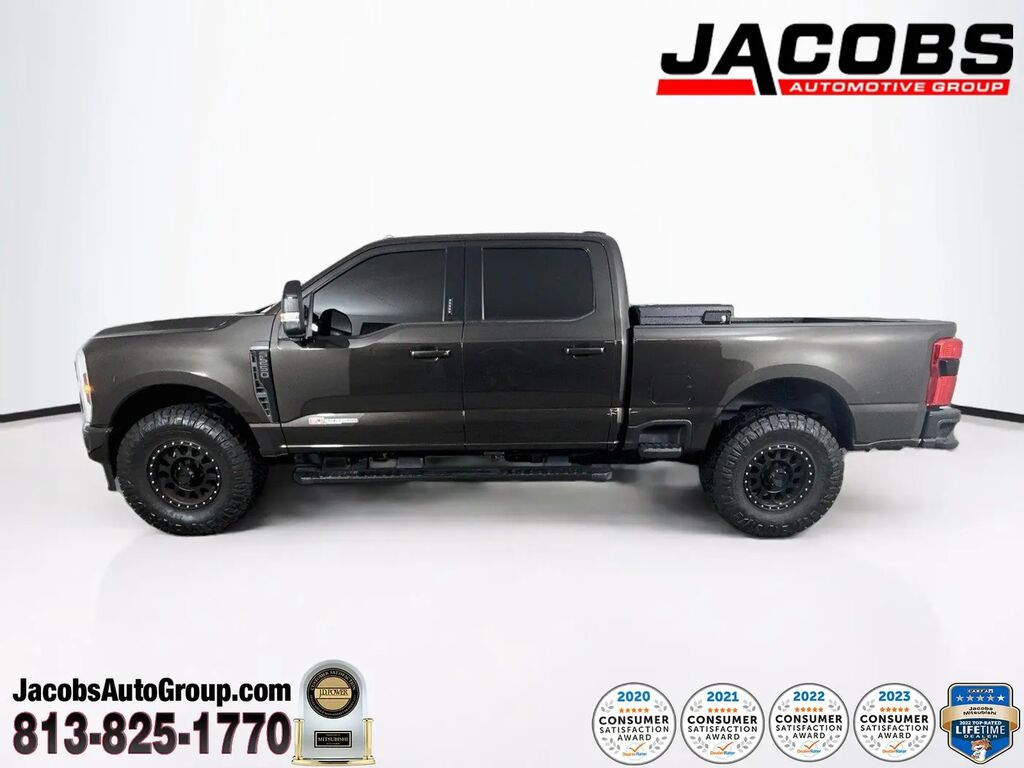 2024 Ford F-250 Super Duty Lariat — photo 1 of 13