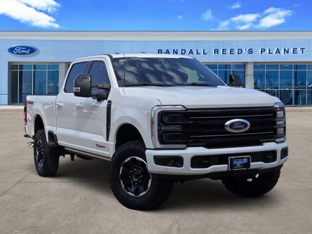2025 Ford F-250 Super Duty Platinum