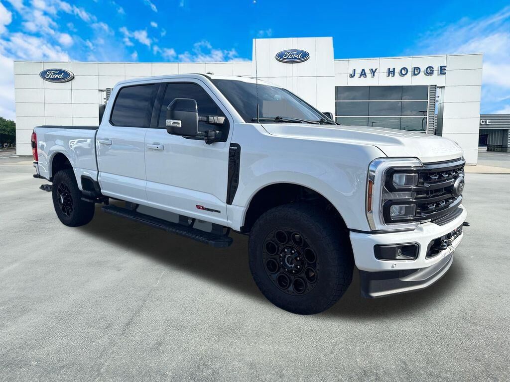 2024 Ford F-250 Super Duty Lariat — photo 1 of 1