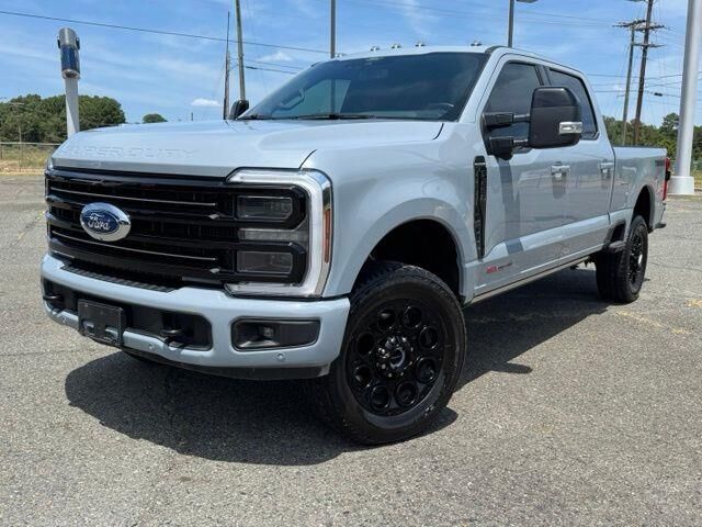 2025 Ford F-250 Super Duty Platinum