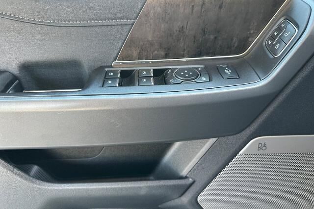 2024 Ford F-250 Super Duty Lariat — photo 1 of 3