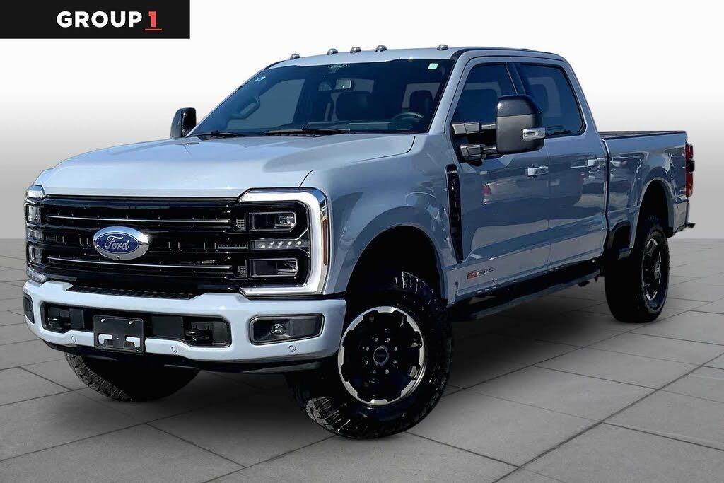 2025 Ford F-250 Super Duty Platinum — photo 1 of 13