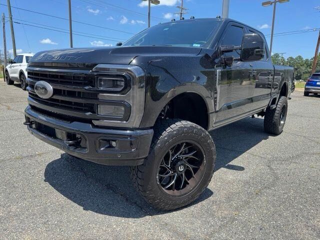2025 Ford F-250 Super Duty Platinum