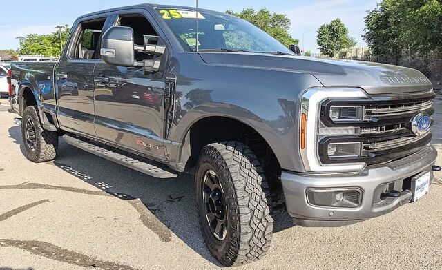 2025 Ford F-250 Super Duty Platinum