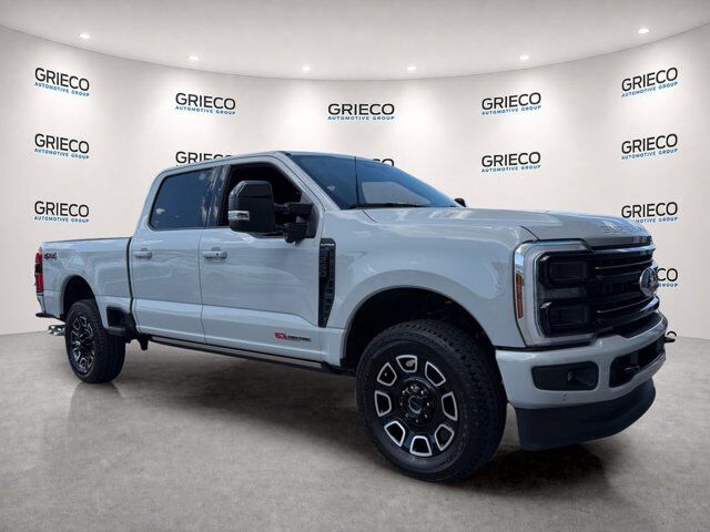 2026 Ford Super Duty F-250 SRW Platinum
