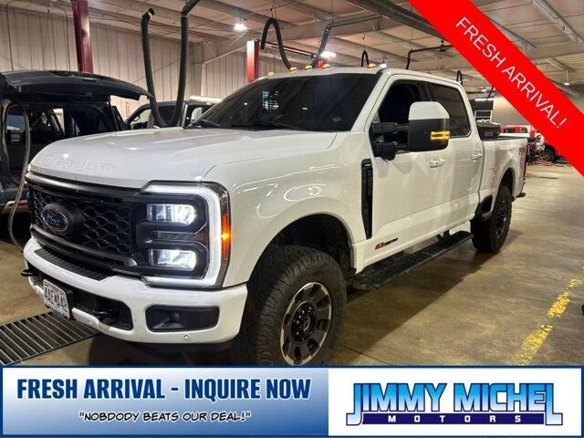 2023 Ford F-250 Super Duty Lariat — photo 1 of 13