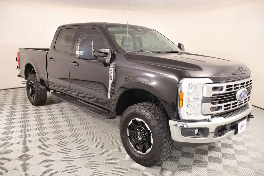 2025 Ford F-250 Super Duty XLT — photo 1 of 13