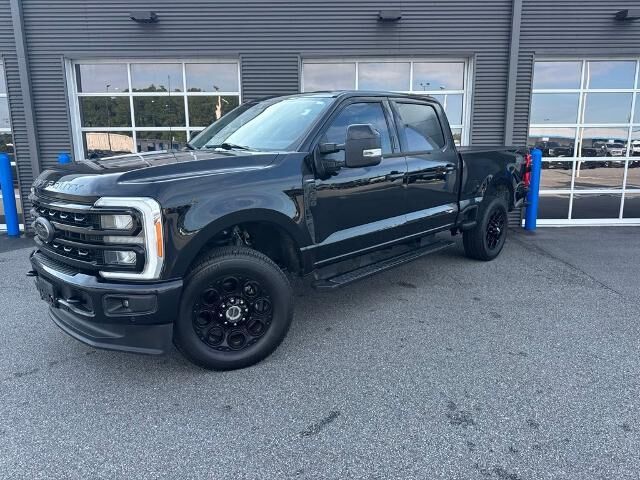 2023 Ford F-250 Super Duty Lariat — photo 1 of 5