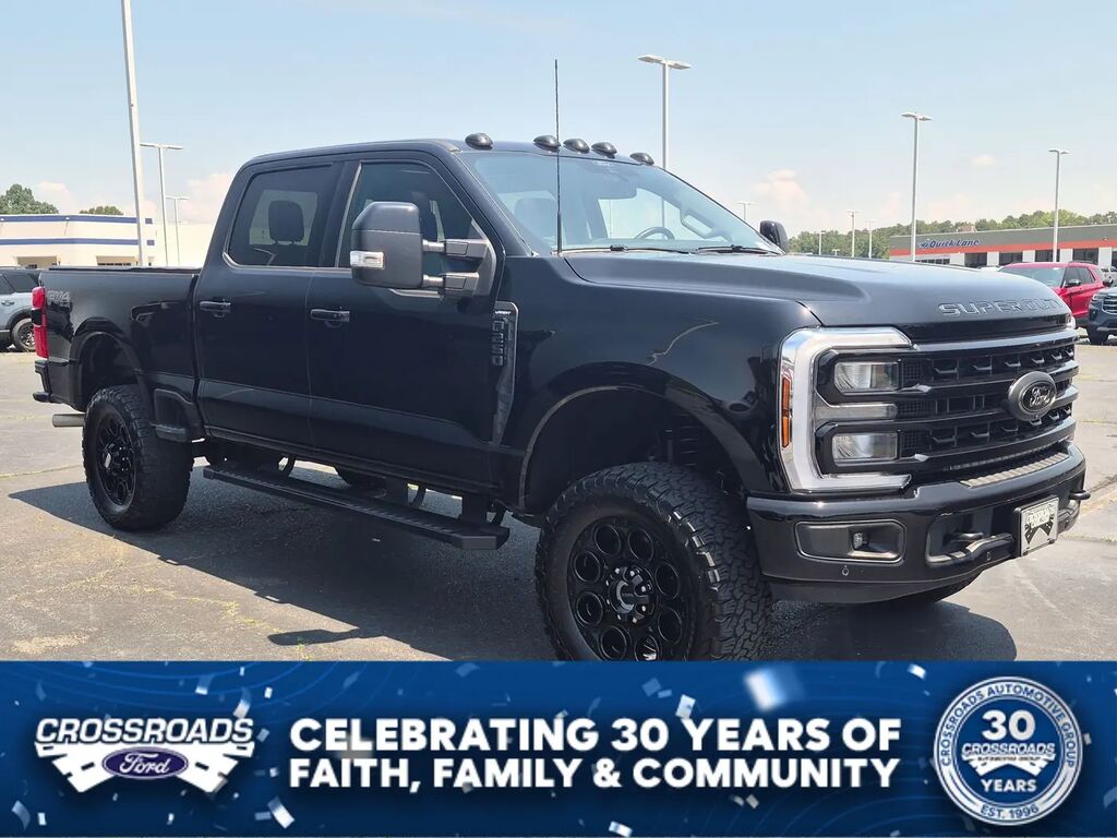 2024 Ford F-250 Super Duty Lariat — photo 1 of 14