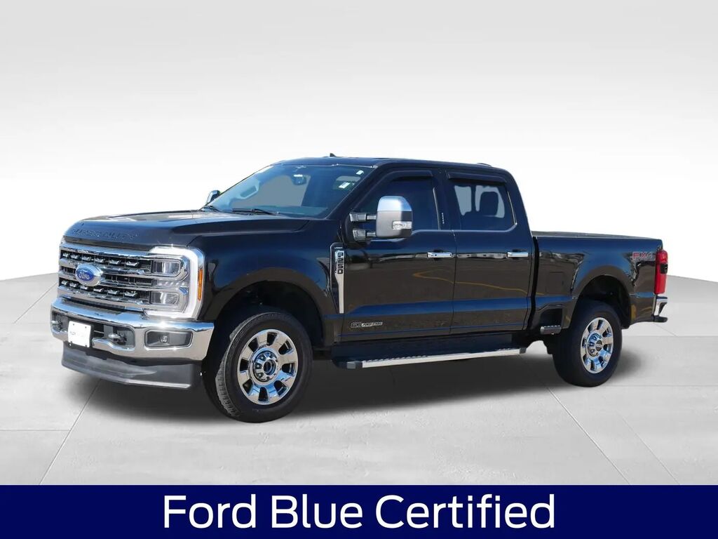 2023 Ford F-250 Super Duty Lariat — photo 1 of 18