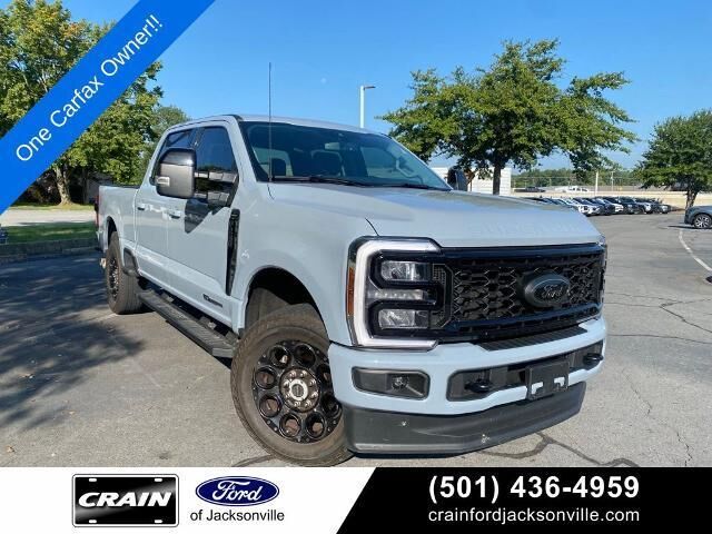 2025 Ford F-250 Super Duty Lariat — photo 1 of 13