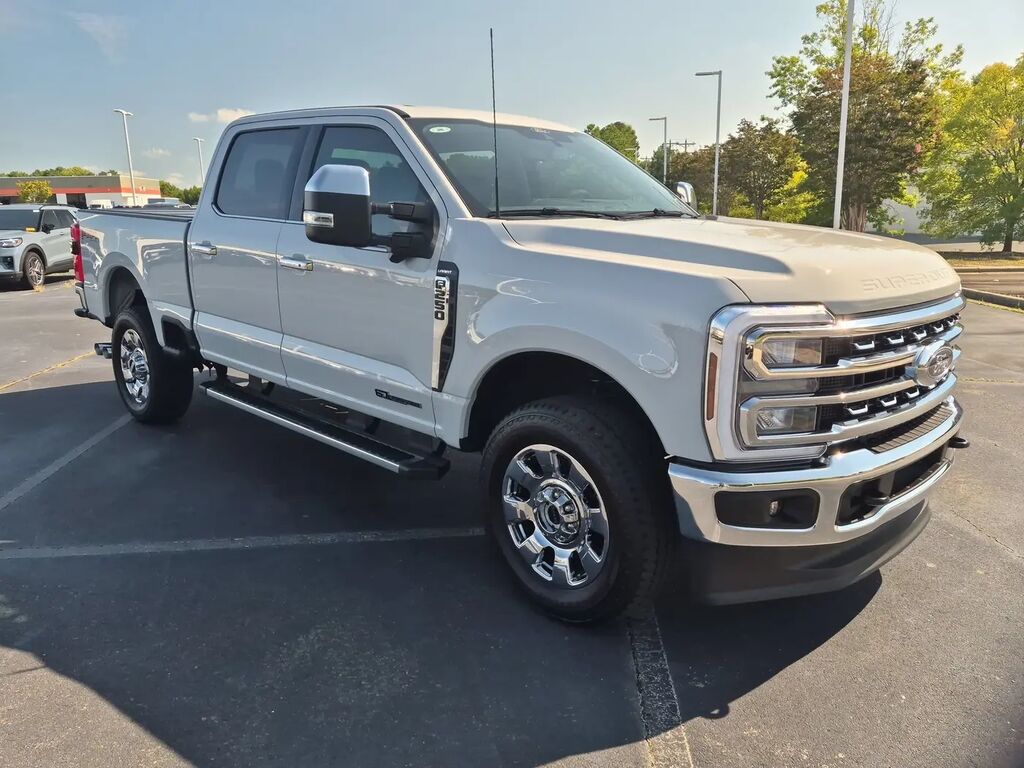 2026 Ford F-250 Super Duty Lariat — photo 1 of 13