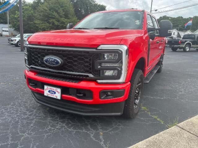 2025 Ford F-250 Super Duty Platinum