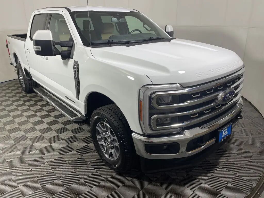 2023 Ford F-250 Super Duty Lariat — photo 1 of 26