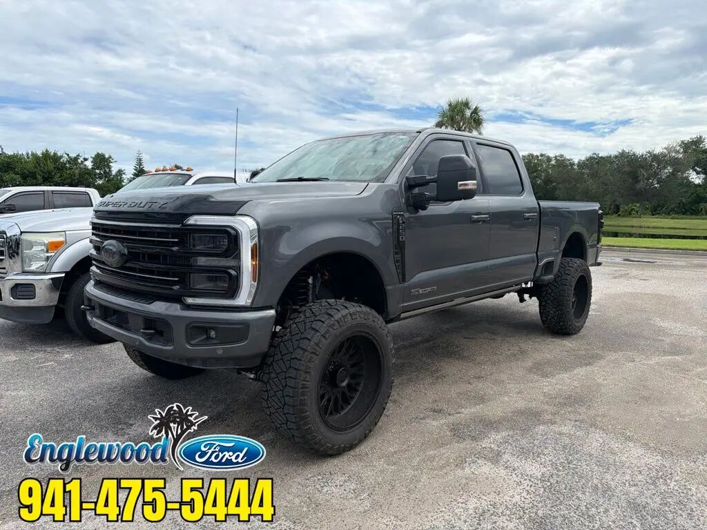 2026 Ford F-250 Super Duty Platinum — photo 1 of 13