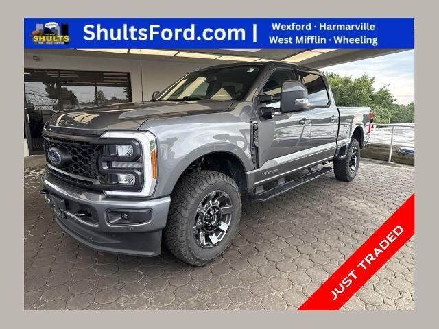 2023 Ford F-250 Super Duty Lariat — photo 1 of 13