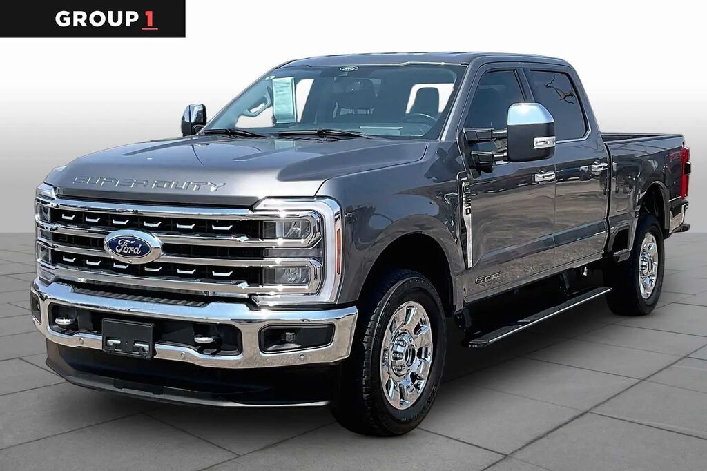 2024 Ford F-250 Super Duty Lariat — photo 1 of 13