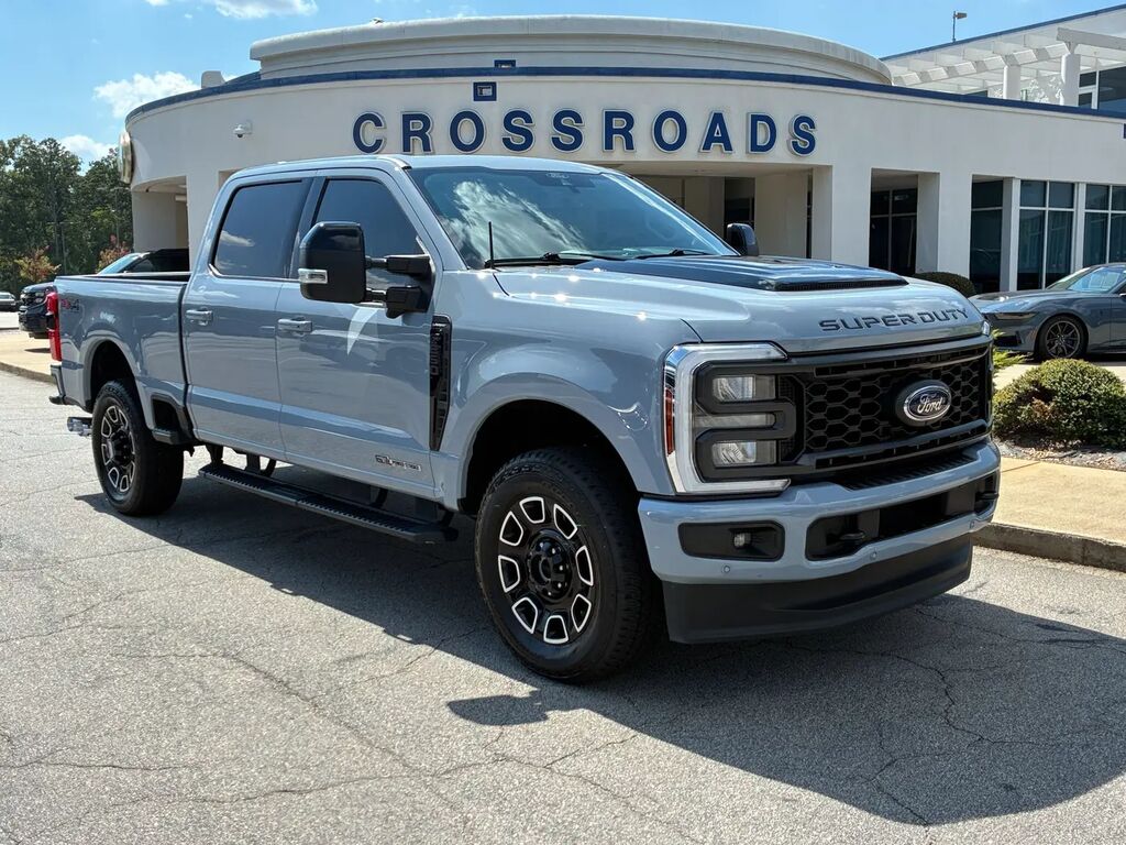 2024 Ford F-250 Super Duty Lariat — photo 1 of 13