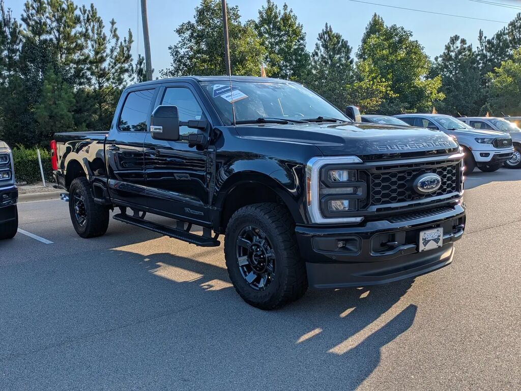 2024 Ford F-250 Super Duty Lariat — photo 1 of 13