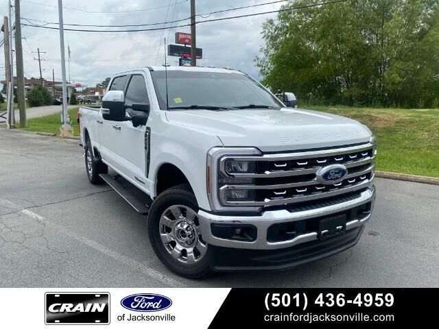 2025 Ford F-250 Super Duty Lariat — photo 1 of 2
