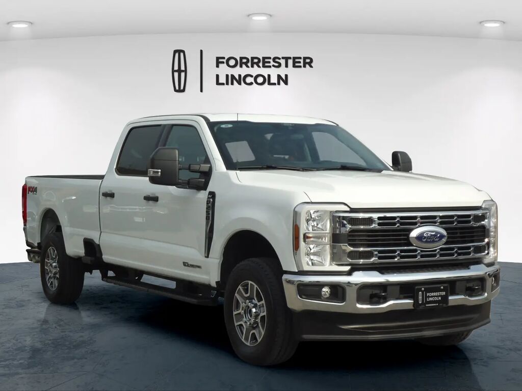 2025 Ford F-250 Super Duty XLT — photo 1 of 13