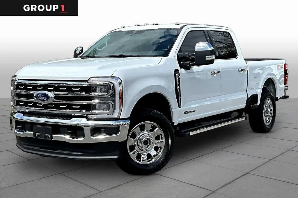 2026 Ford F-250 Super Duty Lariat — photo 1 of 12