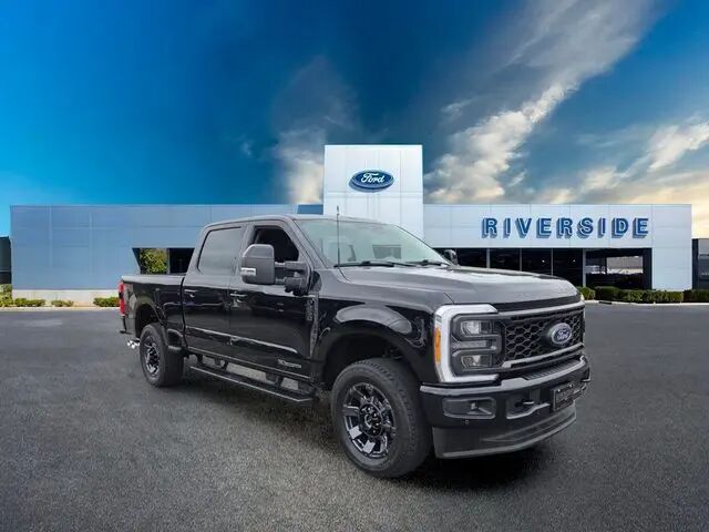 2023 Ford F-250 Super Duty Lariat — photo 1 of 13