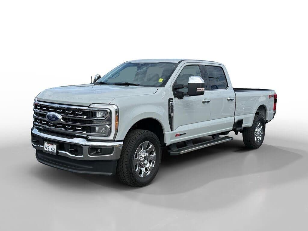 2025 Ford F-350 Super Duty Lariat — photo 1 of 1