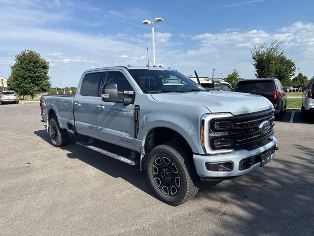2025 Ford F-350 Super Duty Platinum