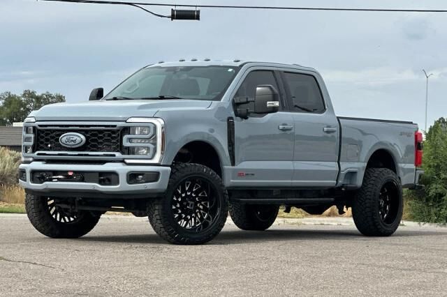 2024 Ford F-350 Super Duty Lariat — photo 1 of 13