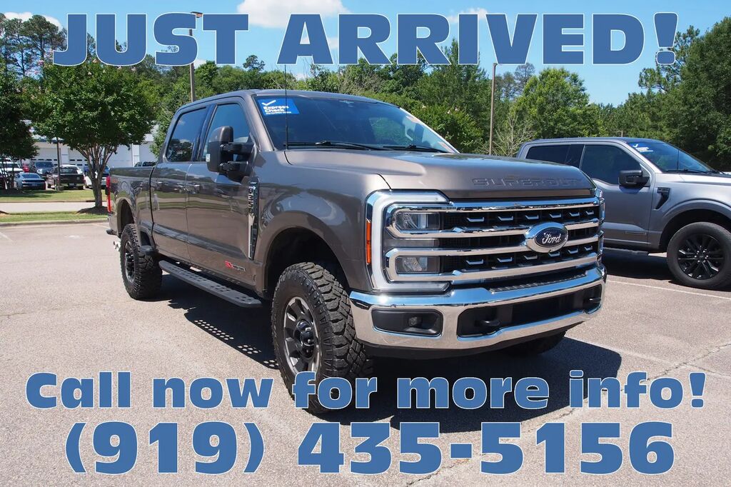 2023 Ford F-350 Super Duty Lariat — photo 1 of 27
