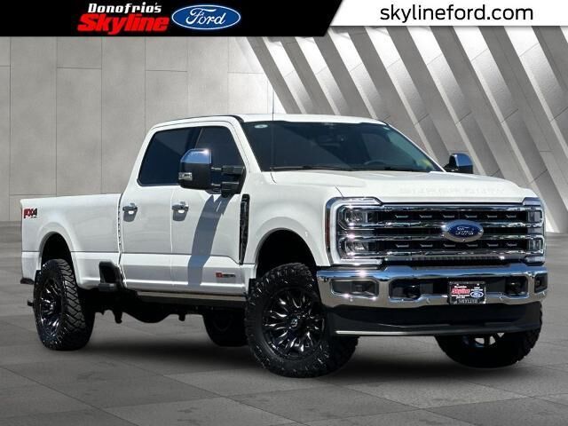 2025 Ford F-350 Super Duty Lariat