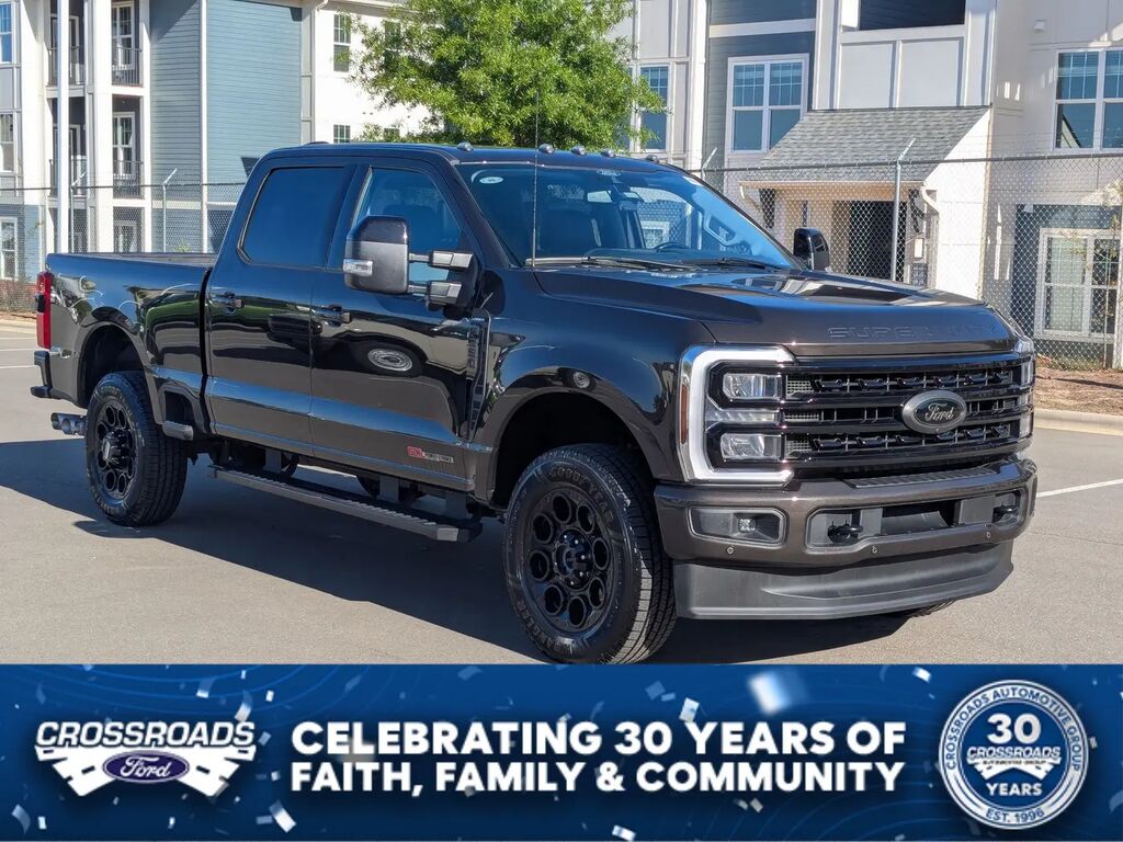 2024 Ford F-350 Super Duty Lariat — photo 1 of 13