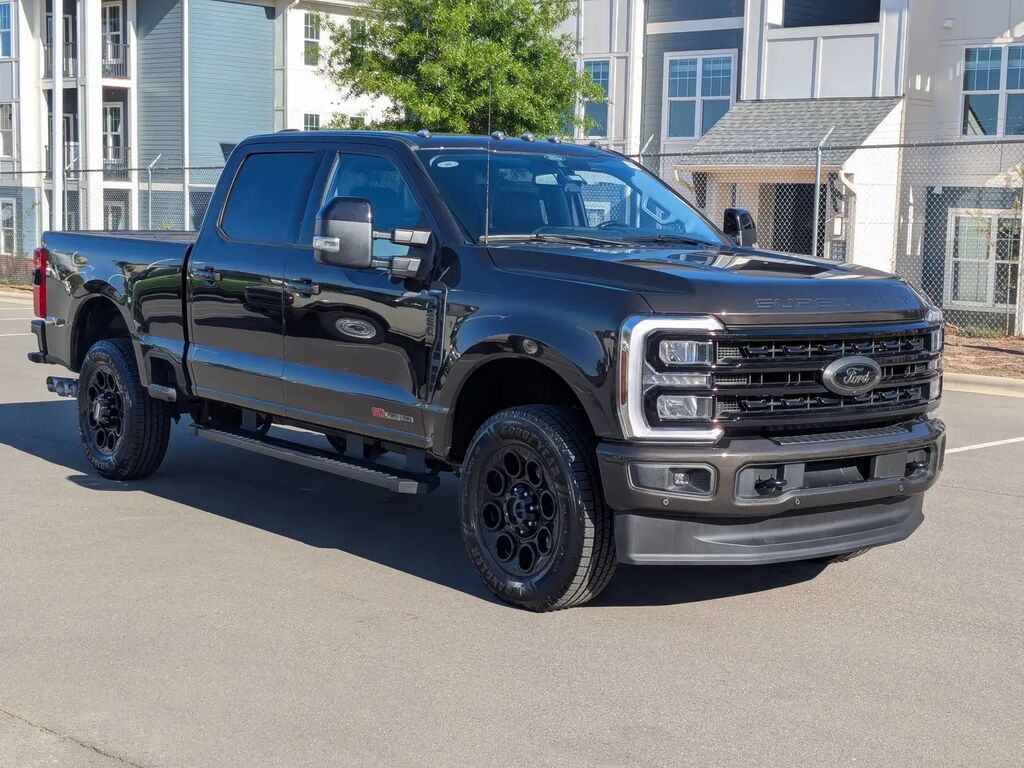 2024 Ford F-350 Super Duty Lariat — photo 1 of 13