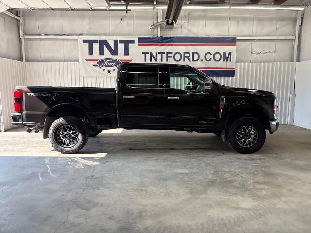 2025 Ford F-350 Super Duty Lariat