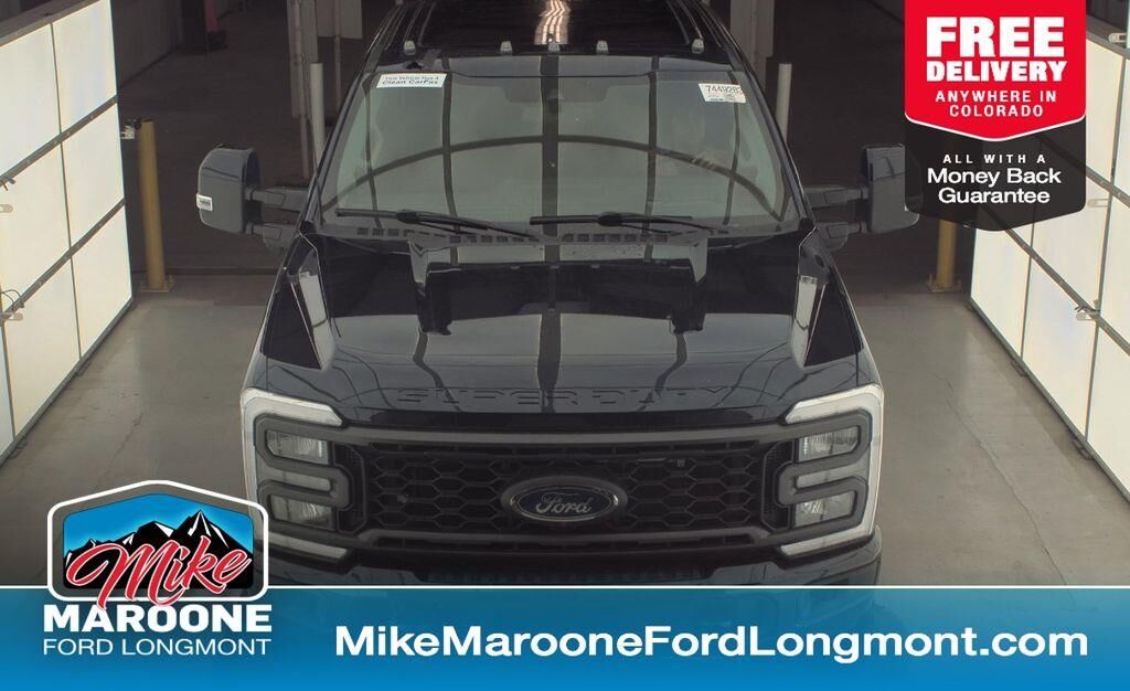 2023 Ford F-350 Super Duty Lariat — photo 1 of 1