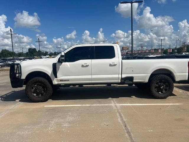 2023 Ford F-350 Super Duty Lariat