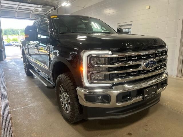 2025 Ford F-350 Super Duty Lariat