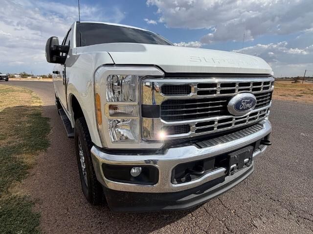 2025 Ford F-350 Super Duty XLT