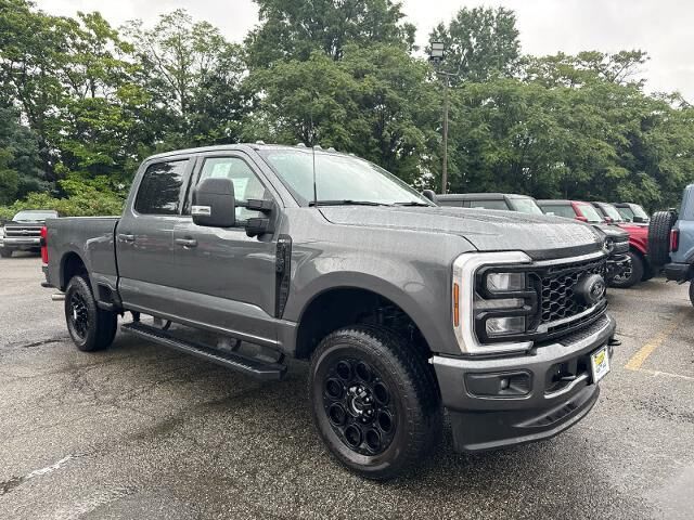 2026 Ford F-350 Super Duty XLT