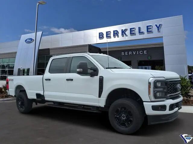 2025 Ford F-350 Super Duty XL