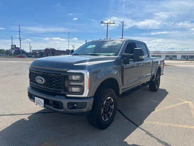2023 Ford F-350 Super Duty XLT