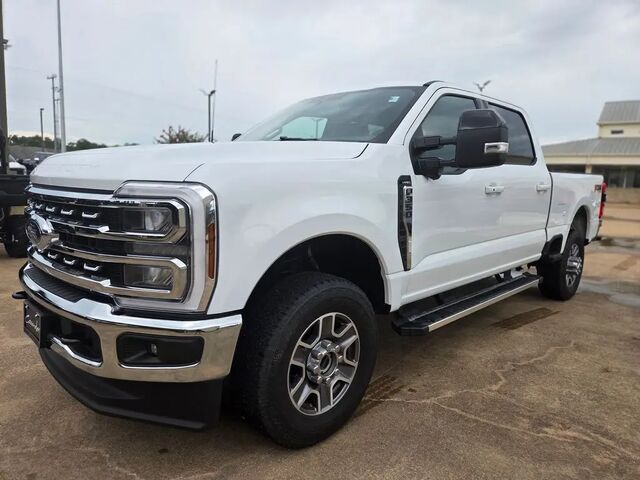 2025 Ford F-350 Super Duty Lariat