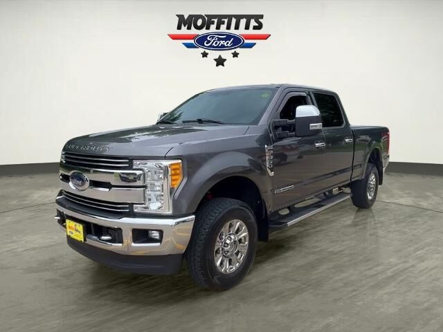 2017 Ford F-350 Super Duty Lariat