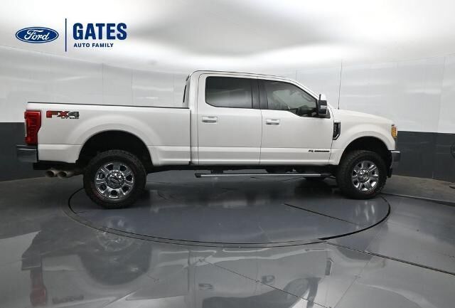 2017 Ford F-350 Super Duty Lariat
