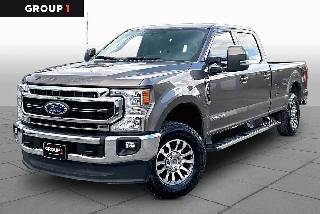 2022 Ford F-350 Super Duty Lariat — photo 1 of 1