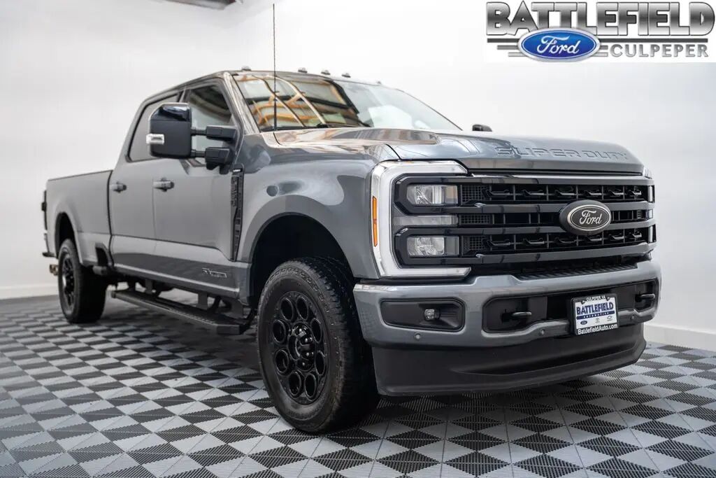 2024 Ford F-350 Super Duty Lariat — photo 1 of 13