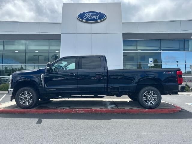 2025 Ford F-350 Super Duty Lariat