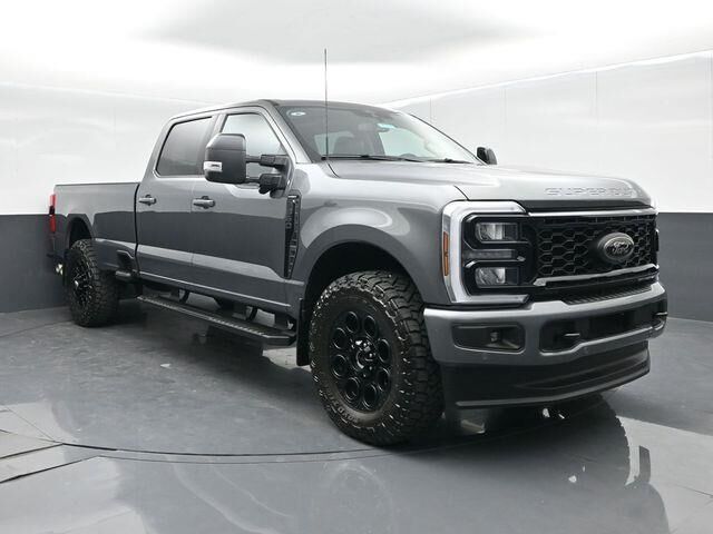 2025 Ford F-350 Super Duty Lariat
